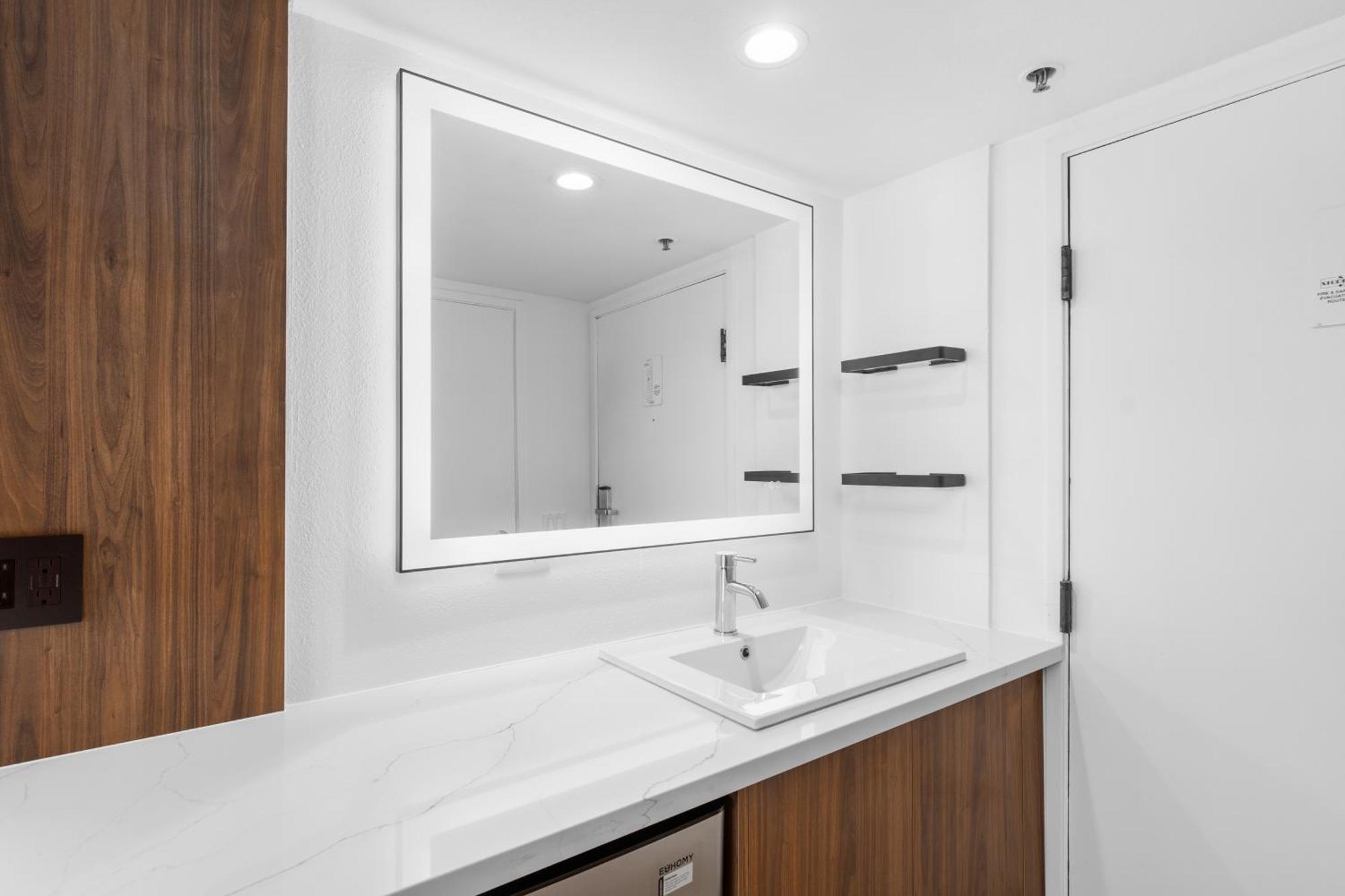 سان دييغو Uptown Inn - Limited Service Apart-Hotel المظهر الخارجي الصورة