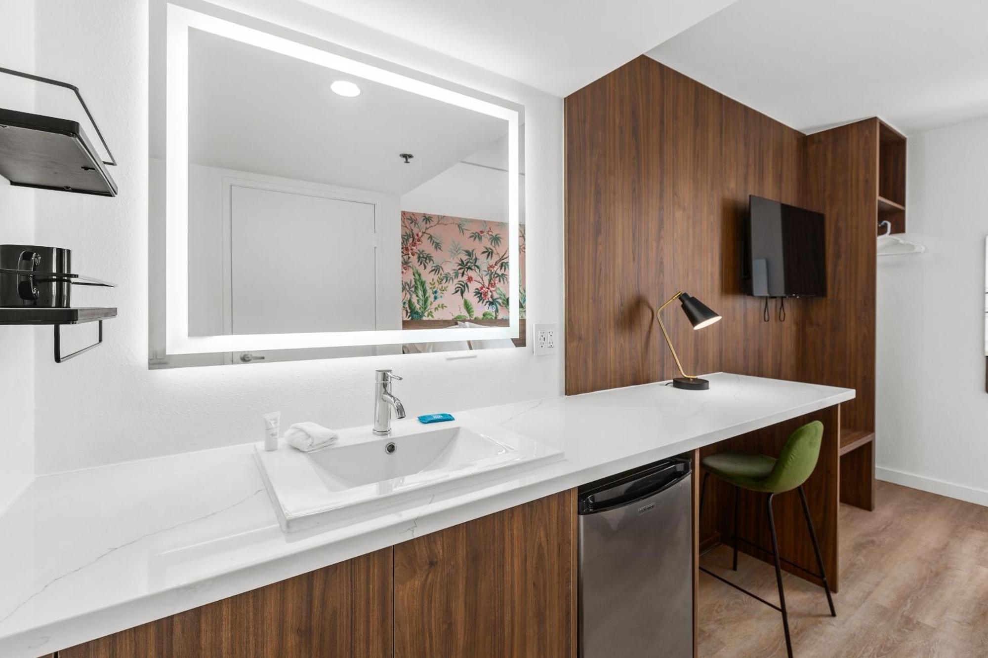 سان دييغو Uptown Inn - Limited Service Apart-Hotel المظهر الخارجي الصورة
